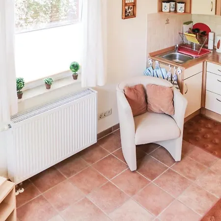 1 Bedroom Stunning In Apartment Kuehlungsborn