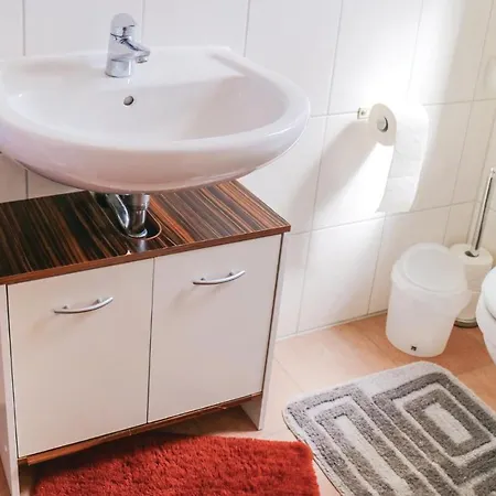 Apartment 1 Bedroom Stunning In Ostseebad Kühlungsborn