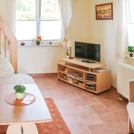 1 Bedroom Stunning In Apartment